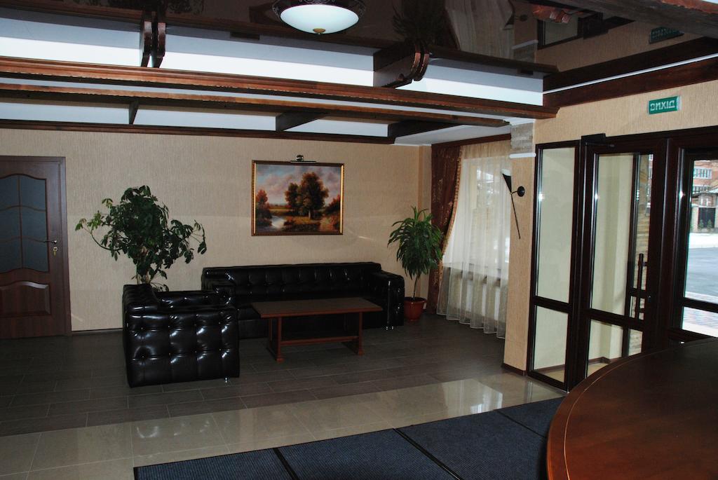 Shato Paradis Hotel イルピン エクステリア 写真